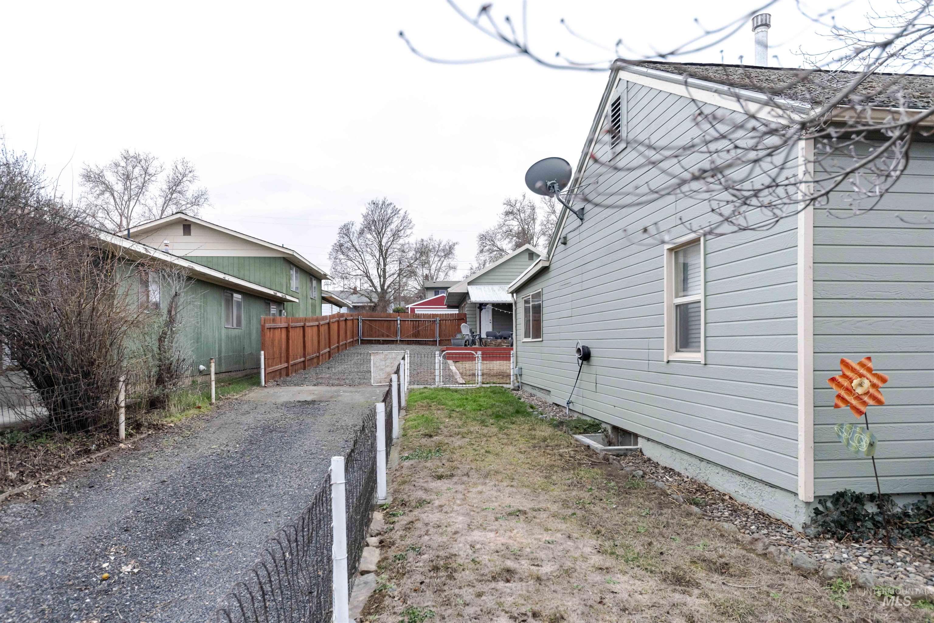 1906 15th Avenue Lewiston, ID 83501 - Photo 15 of 18 View of home's exterior