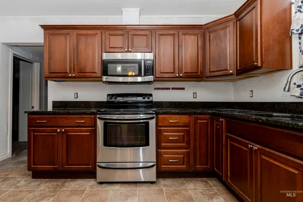 $370,000 | 1906 15th Avenue, Lewiston, ID 83501