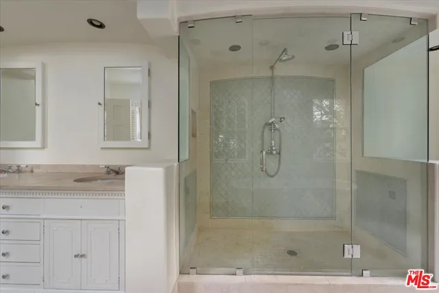 $15,000 | 1901 El Cerrito Place, Los Angeles, CA 90068