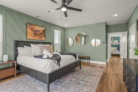 $650,000 | 500 West Sanford Street, Arlington, TX 76011