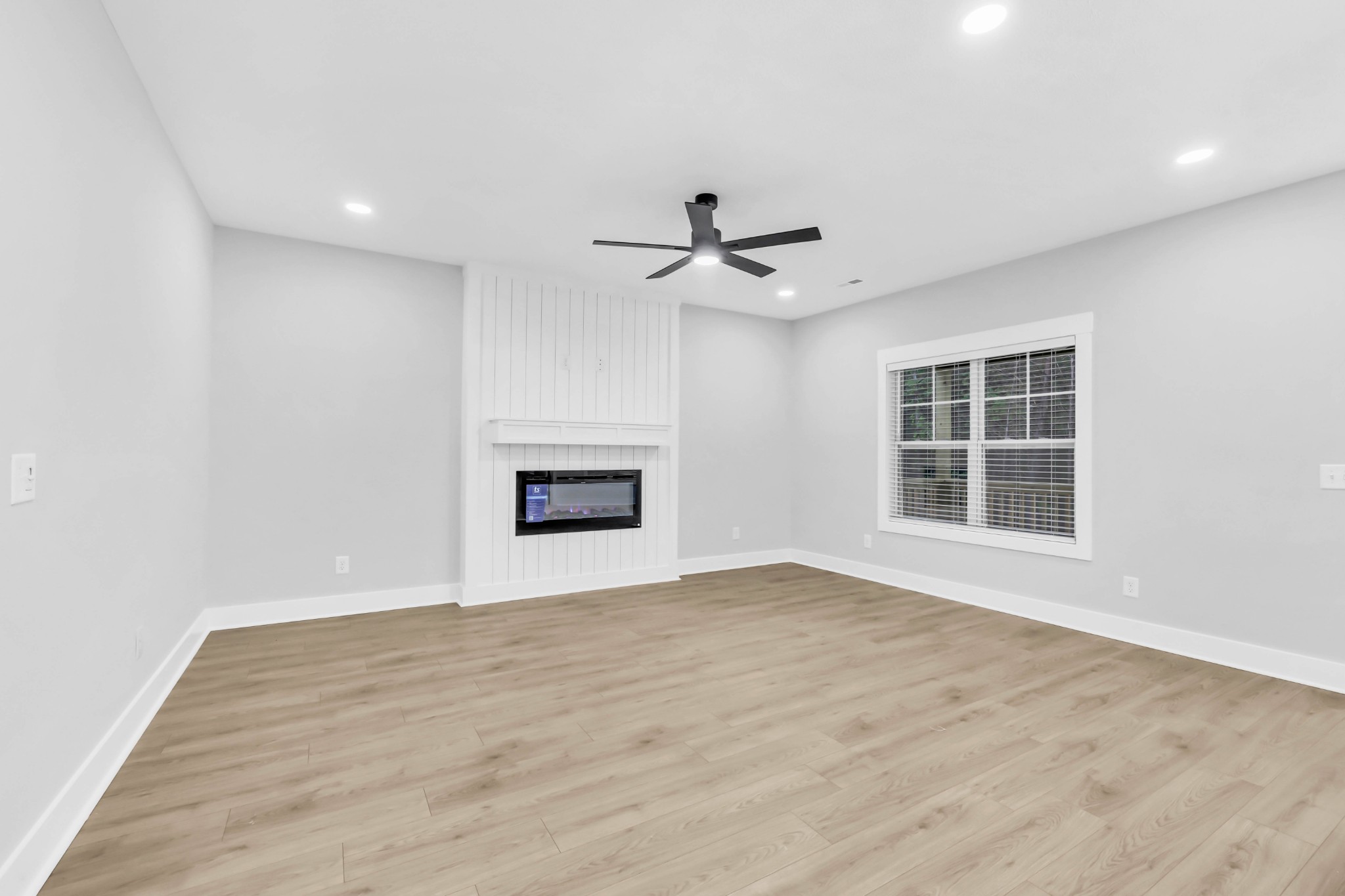 1129 Black Rock Road Clarksville, TN 37040 - Photo 9 of 45 Gallery Image 9