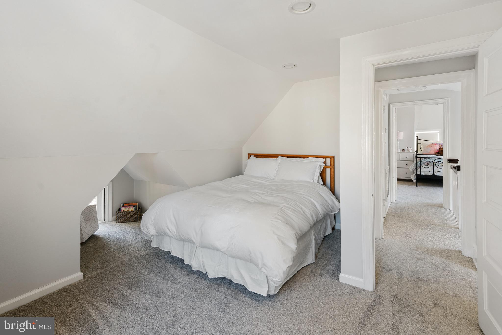 237 Pembroke Avenue Wayne, PA 19087 - Photo 31 of 35