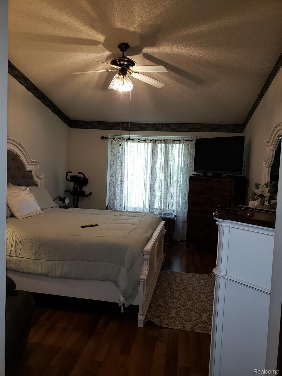 21970 River Ridge Trail, Unit 72 Farmington, MI 48335 - Photo 25 of 38 Master Bedroom 2
