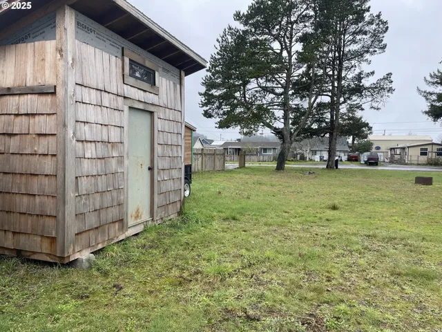 $152,000 | 150 North 13th Street, Lakeside, OR 97449