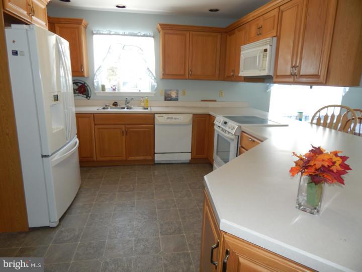 215 Kulps Road Barto, PA 19504 - Photo 11 of 17 Gallery Image 11