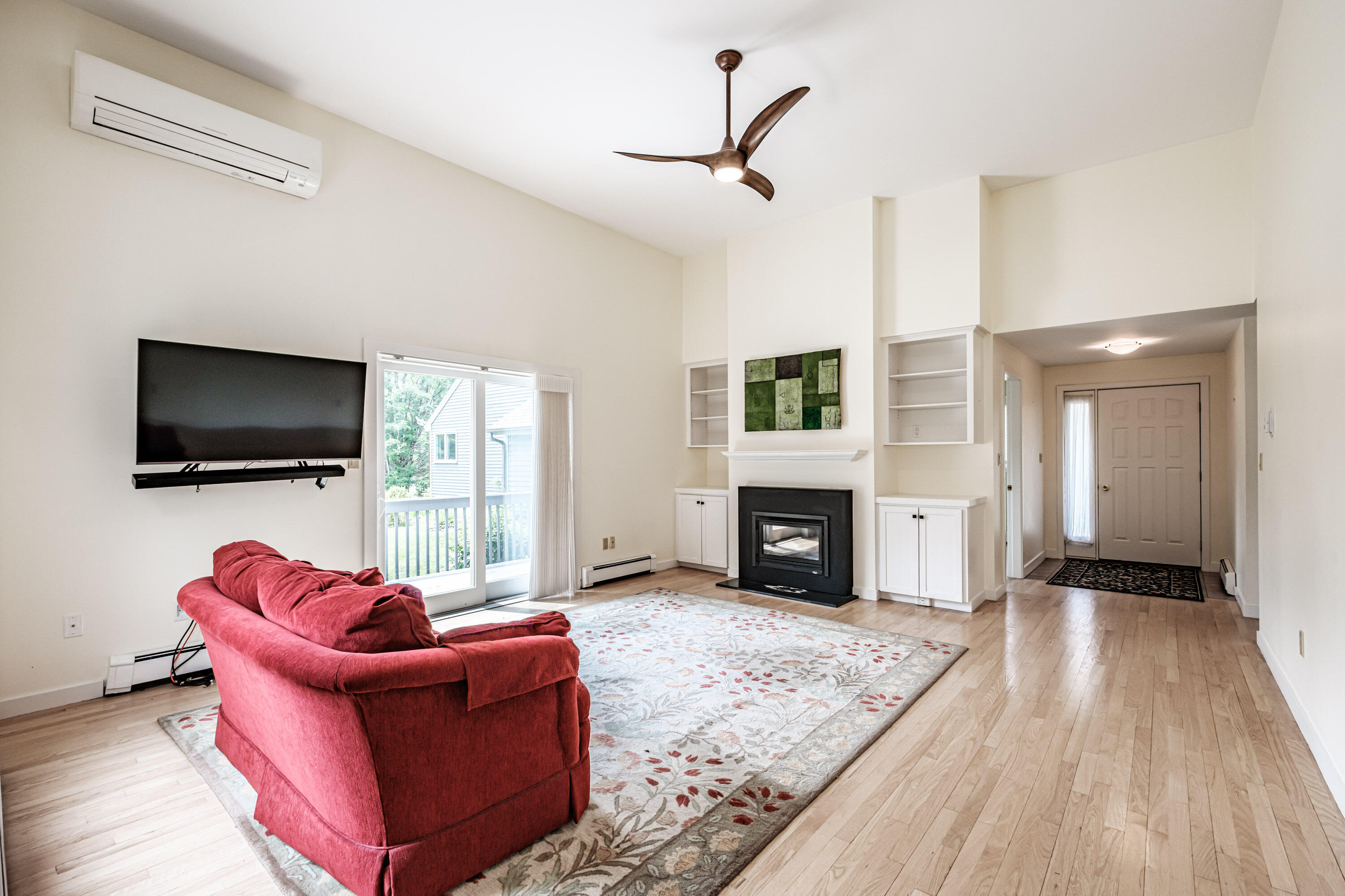232 Bluff Road, Unit 232 Yarmouth, ME 04096 - Photo 21 of 69 Living Room