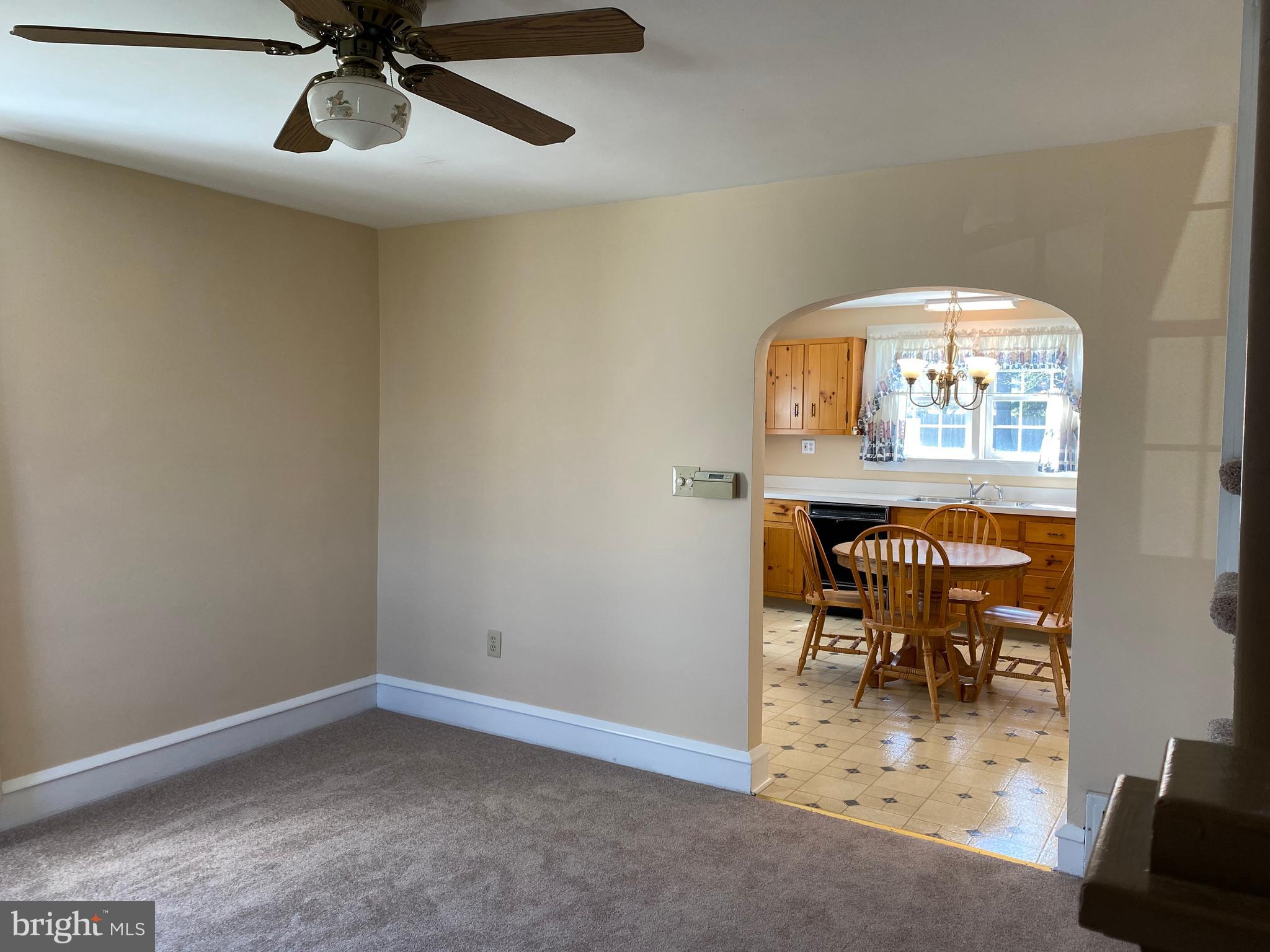 672 California Road Quakertown, PA 18951 - Photo 5 of 22 Living Room