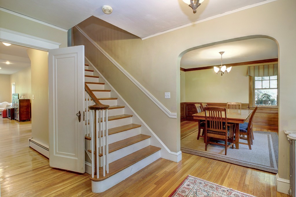 5 Hampton Road Westwood, MA 02090 - Photo 4 of 28 Gallery Image 4