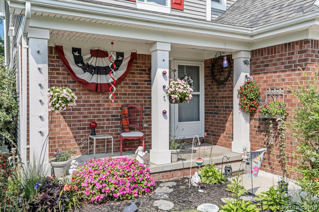 9469 Maple Ridge Drive Newport, MI 48166 - Photo 4 of 32 Gallery Image 4