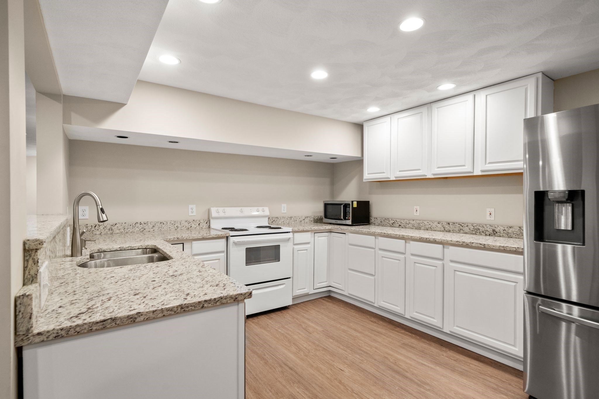 19 Devonshire Road Middleton, MA 01949 - Photo 37 of 41 Gallery Image 37