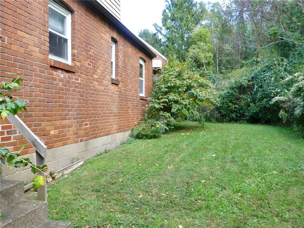 2808 McKelvey Road Pittsburgh, PA 15221 - Photo 22 of 22 Back yard