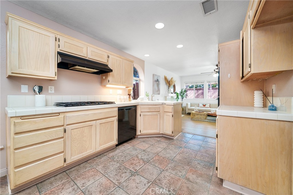 7487 Holloway Rancho Cucamonga, CA 91730 - Photo 13 of 36