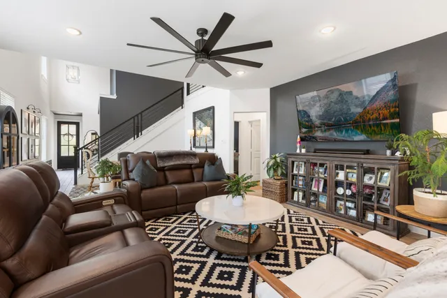 $550,000 | 221 Sky Top Drive, Montgomery, TX 77316