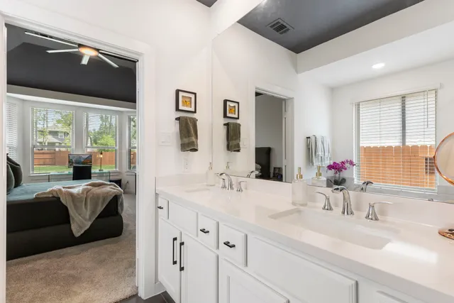 $550,000 | 221 Sky Top Drive, Montgomery, TX 77316