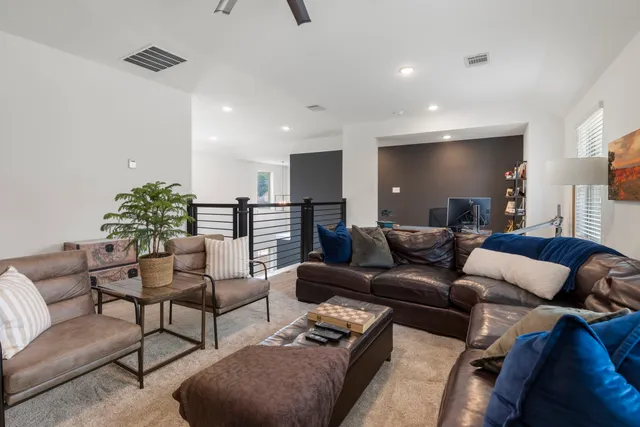 $550,000 | 221 Sky Top Drive, Montgomery, TX 77316