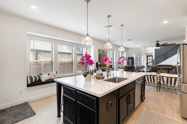 $550,000 | 221 Sky Top Drive, Montgomery, TX 77316