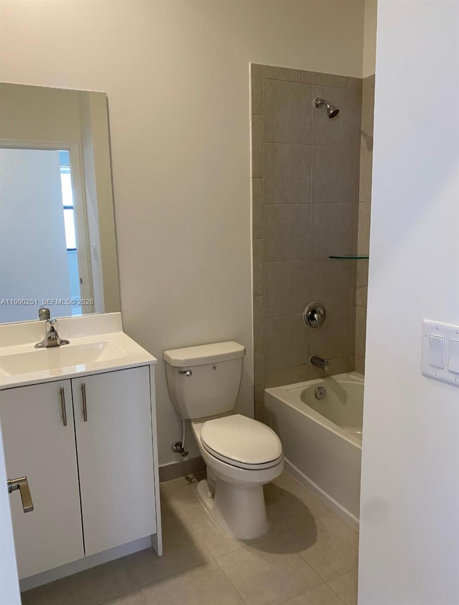 23074 Southwest 128th Place Miami, FL 33177 - Photo 11 of 33