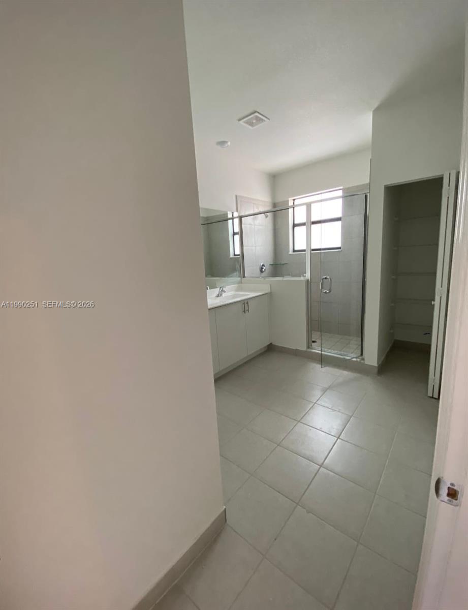 23074 Southwest 128th Place Miami, FL 33177 - Photo 6 of 33