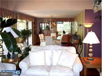 396 Croton Road Wayne, PA 19087 - Photo 4 of 12 Living Room
