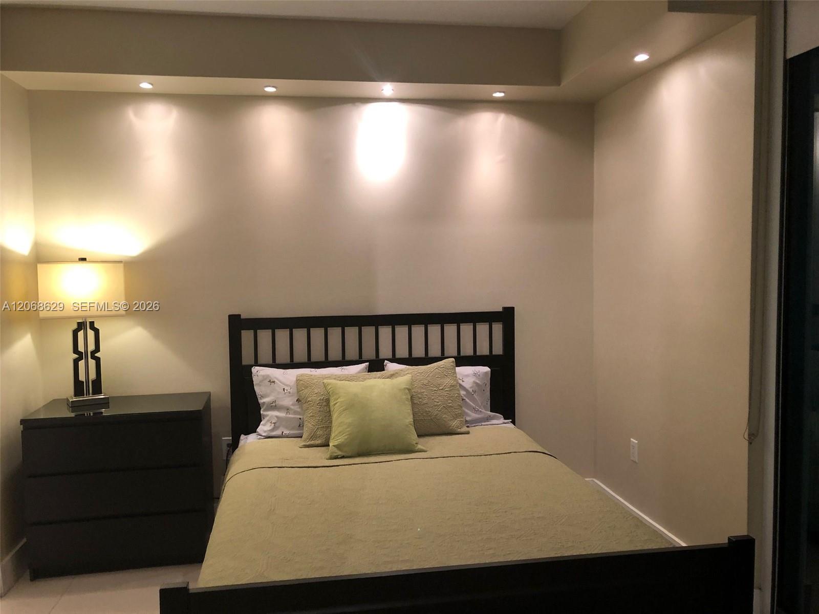 90 Southwest 3rd Street, Unit 3802 Miami, FL 33130 - Photo 12 of 20 Gallery Image 12