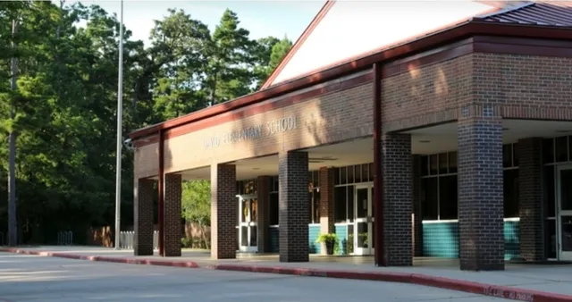 $399,900 | 22 Cricket Hollow Place, Spring, TX 77381