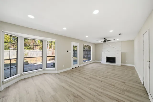 $399,900 | 22 Cricket Hollow Place, Spring, TX 77381