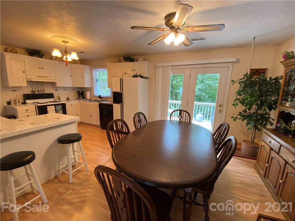 174 Roby Conley Road Marion, NC 28752 - Photo 11 of 18 Gallery Image 11