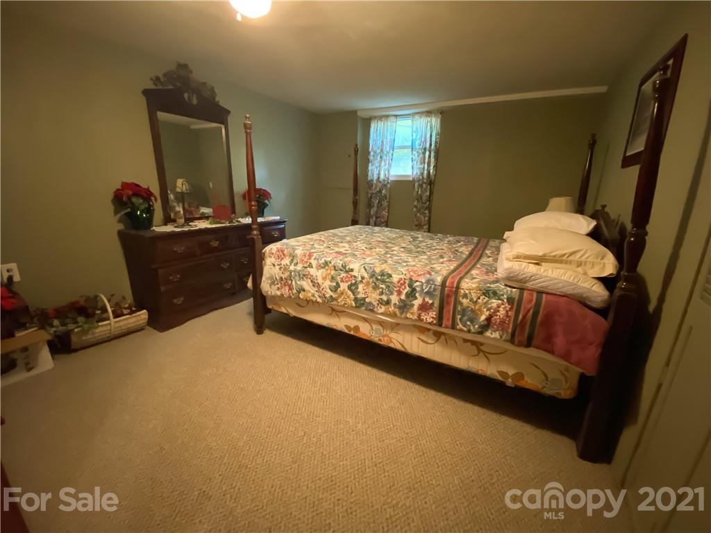 174 Roby Conley Road Marion, NC 28752 - Photo 14 of 18 Gallery Image 14