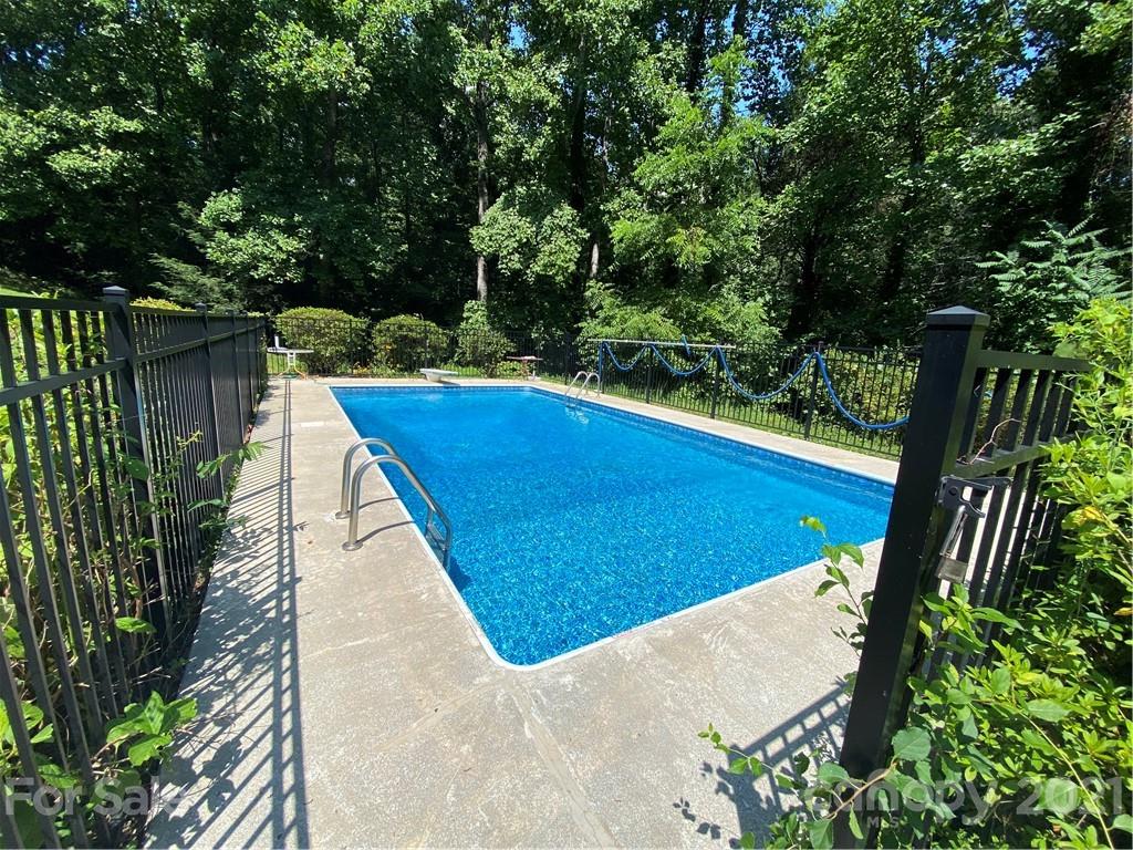 174 Roby Conley Road Marion, NC 28752 - Photo 16 of 18 Gallery Image 16