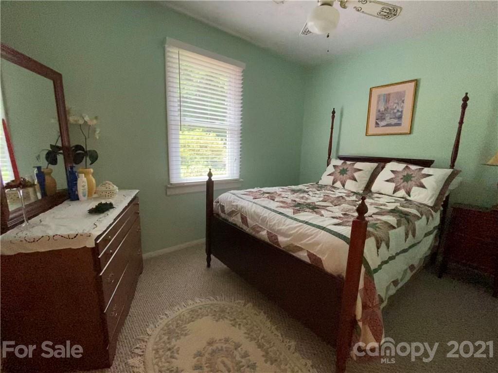 174 Roby Conley Road Marion, NC 28752 - Photo 7 of 18 Gallery Image 7