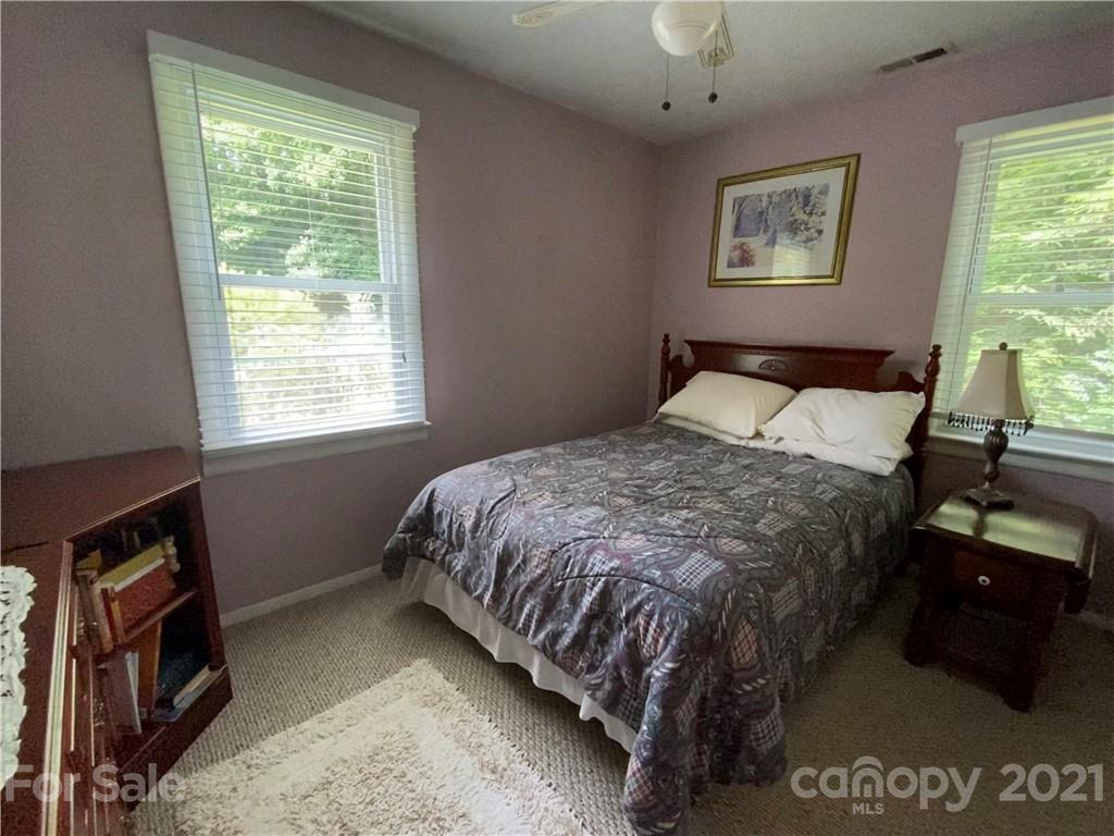 174 Roby Conley Road Marion, NC 28752 - Photo 8 of 18 Gallery Image 8