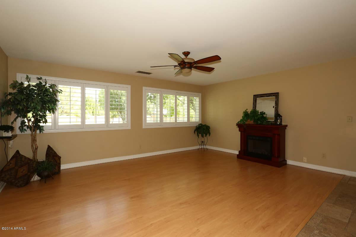 3440 East Campbell Road Gilbert, AZ 85234 - Photo 12 of 50 Family Room