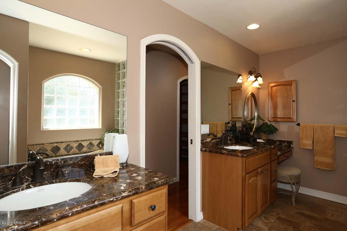 3440 East Campbell Road Gilbert, AZ 85234 - Photo 16 of 50 Master Bath
