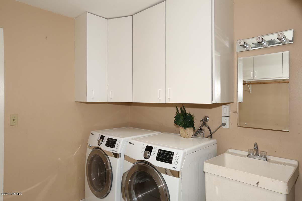 3440 East Campbell Road Gilbert, AZ 85234 - Photo 29 of 50 Laundry Room