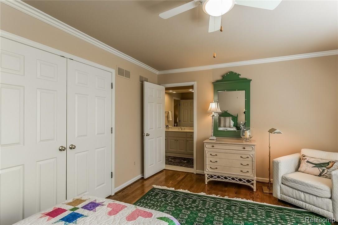61 Lothrop Road Grosse Pointe, MI 48236 - Photo 37 of 57 031-Bedroom-2618092-medium.jpg
