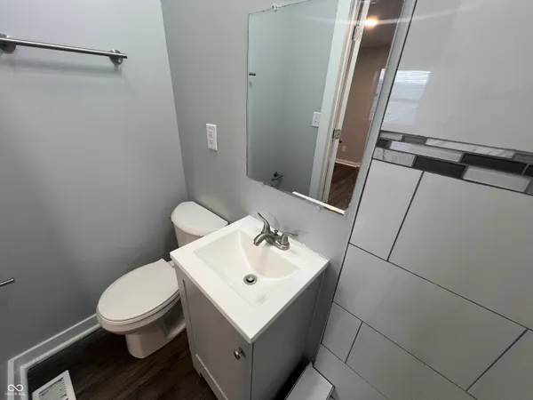 $1,399 | 2121 Webb Street, Indianapolis, IN 46225