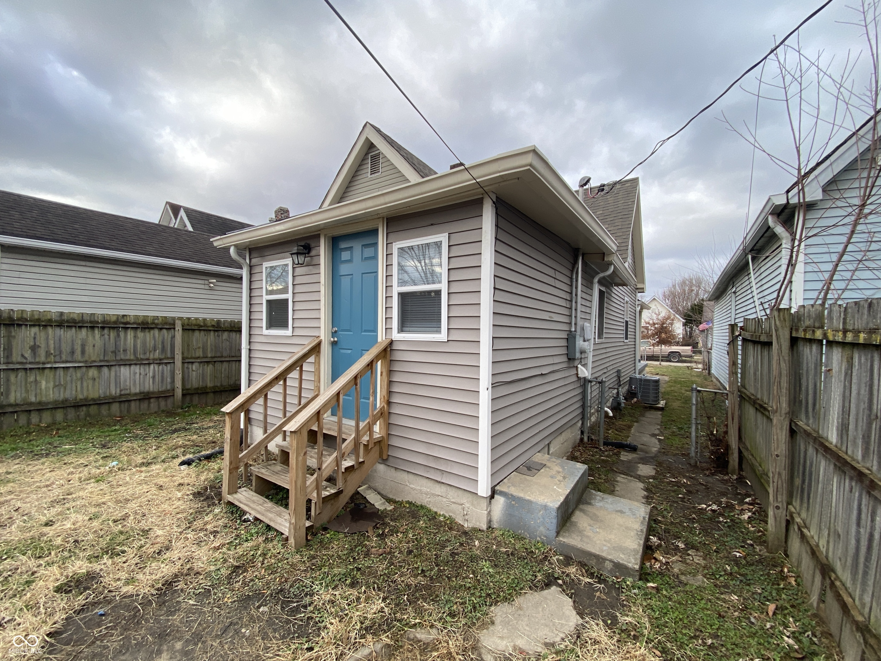 2121 Webb Street Indianapolis, IN 46225 - Photo 15 of 17