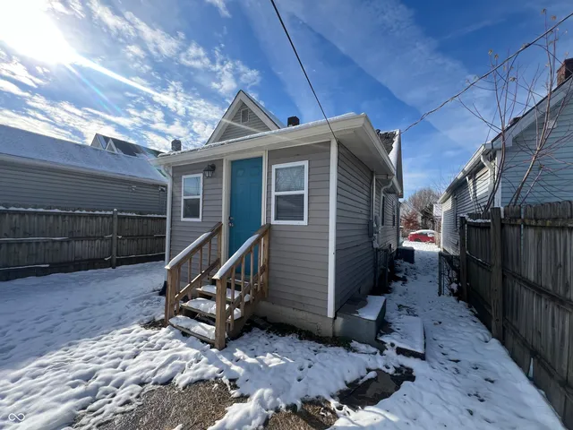 $1,725 | 2121 Webb Street, Indianapolis, IN 46225