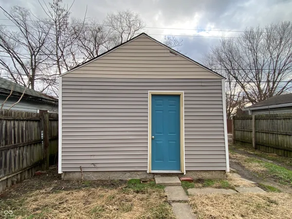 $1,399 | 2121 Webb Street, Indianapolis, IN 46225