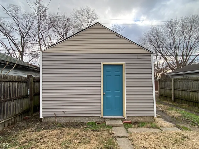 $1,725 | 2121 Webb Street, Indianapolis, IN 46225