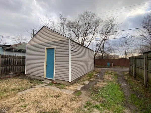 $1,399 | 2121 Webb Street, Indianapolis, IN 46225