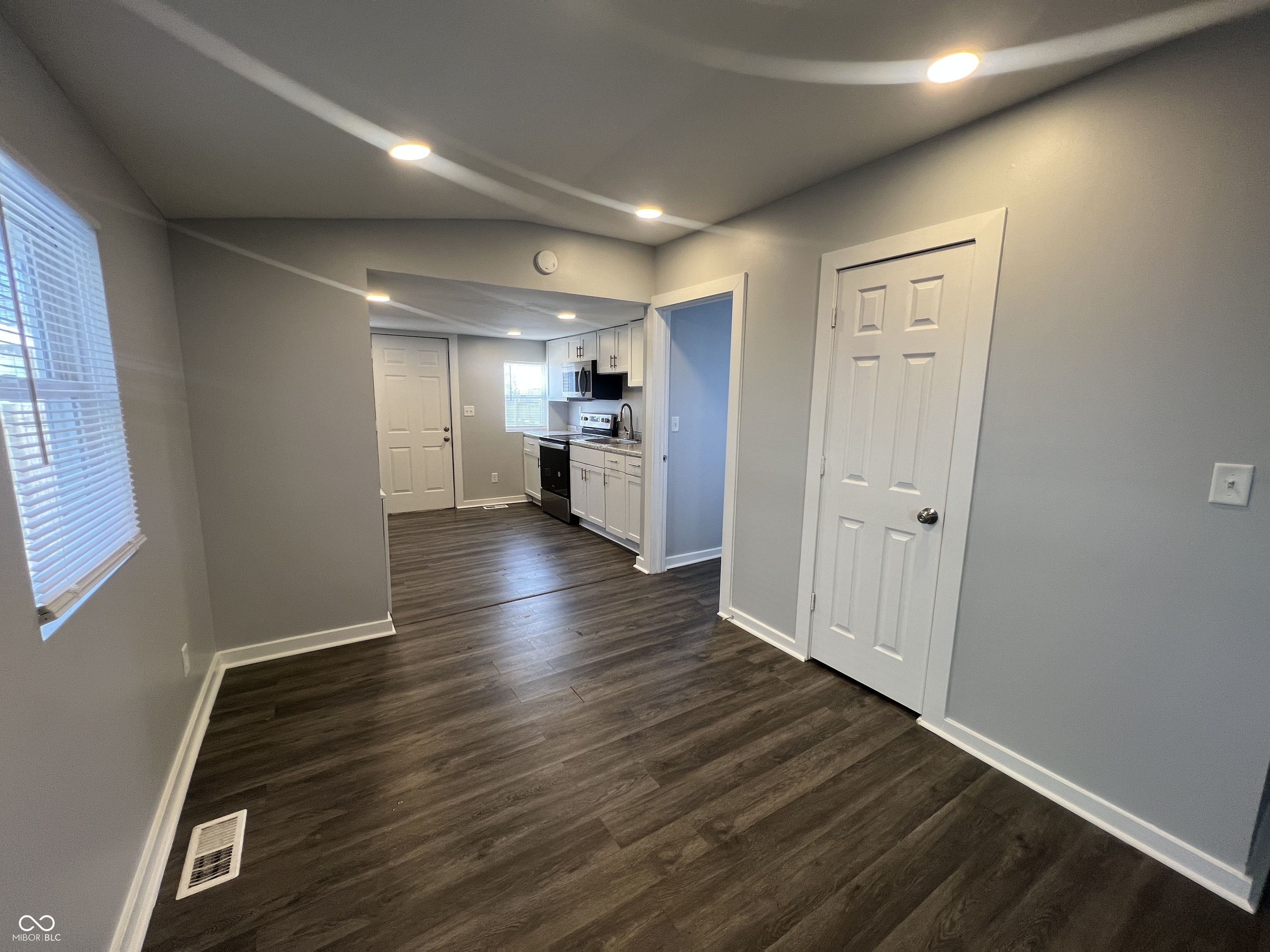 2121 Webb Street Indianapolis, IN 46225 - Photo 4 of 17