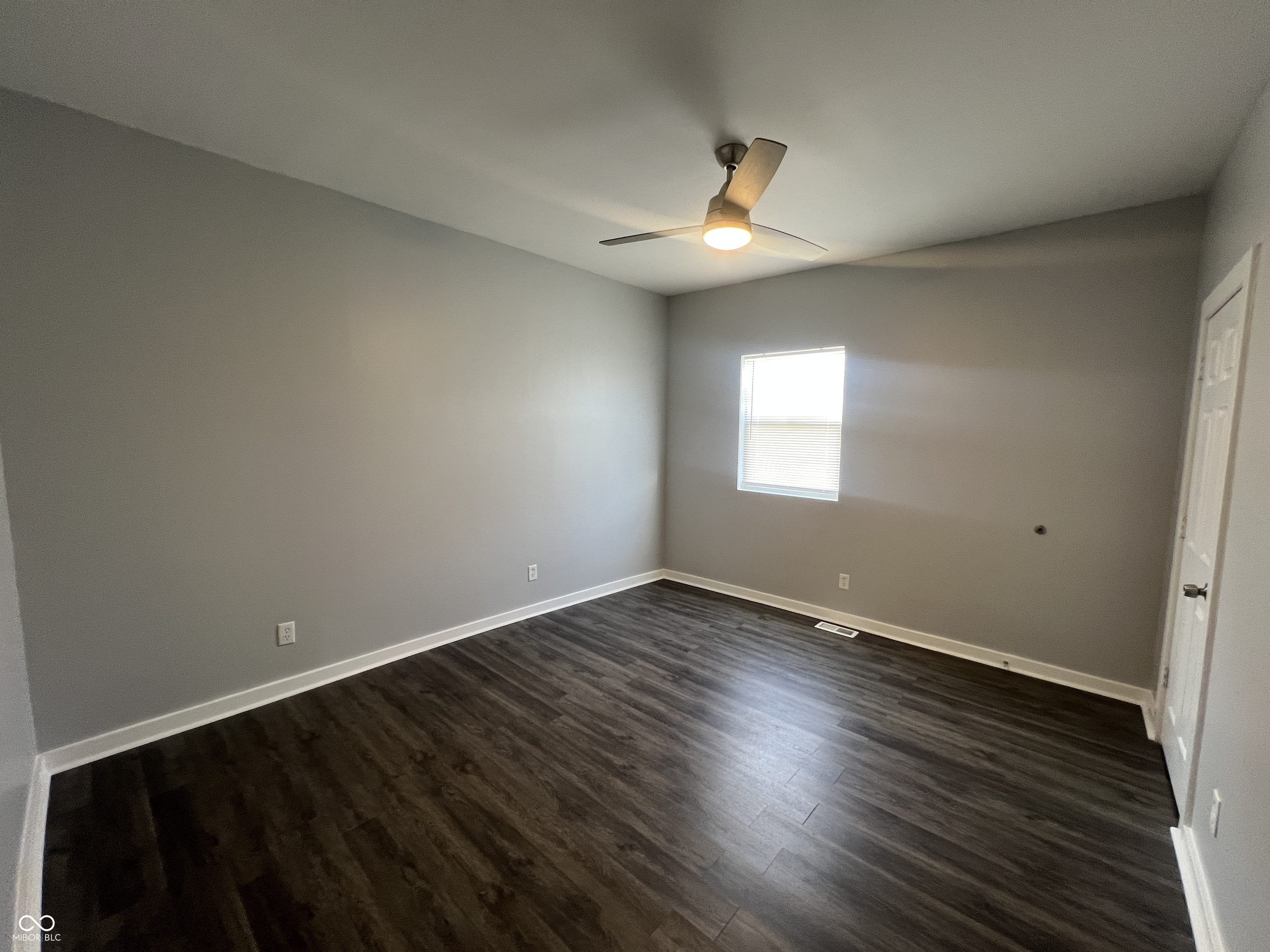 2121 Webb Street Indianapolis, IN 46225 - Photo 7 of 17