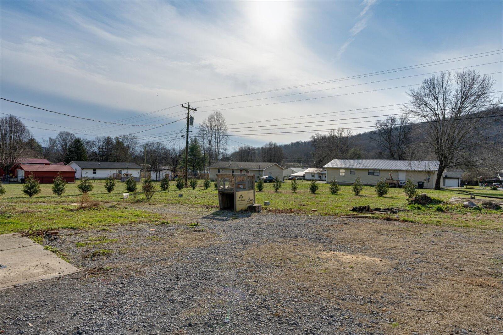 205 Danny Drive Jasper, TN 37347 - Photo 24 of 35 24-205 Danny Dr-23