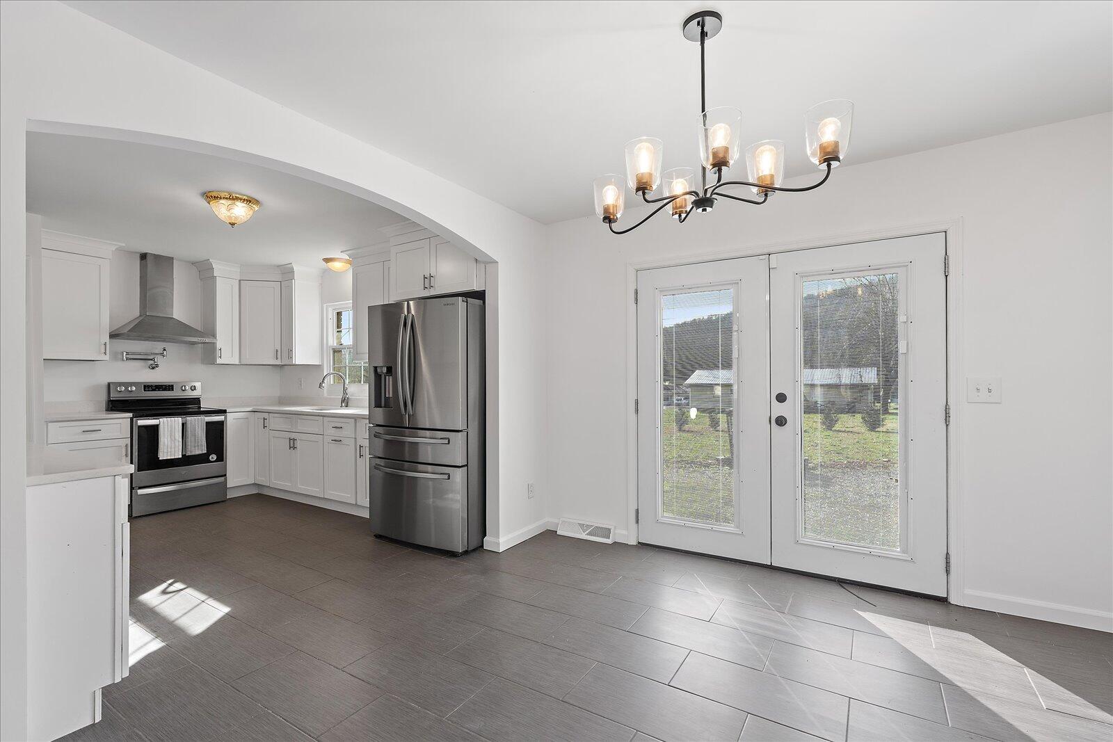 205 Danny Drive Jasper, TN 37347 - Photo 5 of 35 08-205 Danny Dr-7