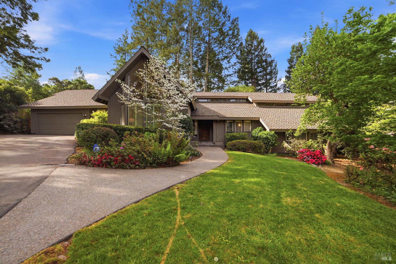 2656 Fir Park Way Santa Rosa, CA 95404 - Photo 1 of 51 a front view of a house with garden