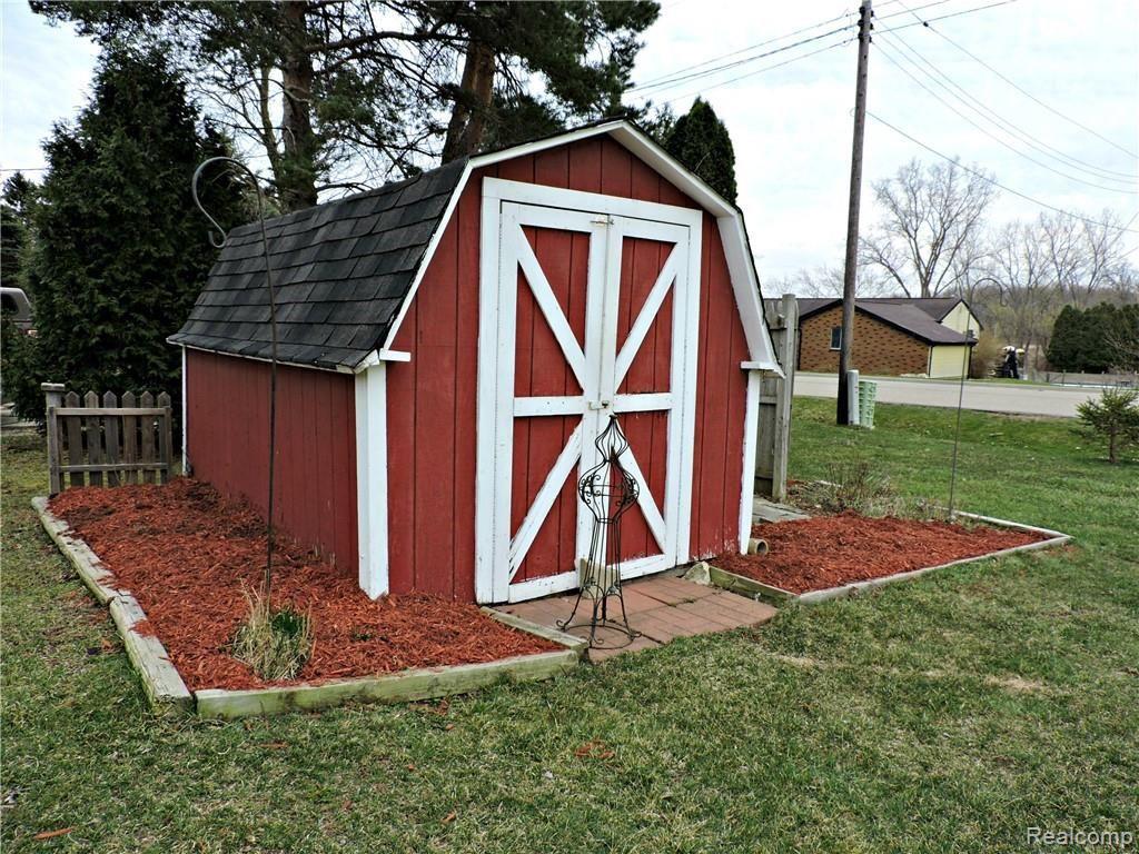 8385 Ridge Road Goodrich, MI 48438 - Photo 45 of 49 45.JPG