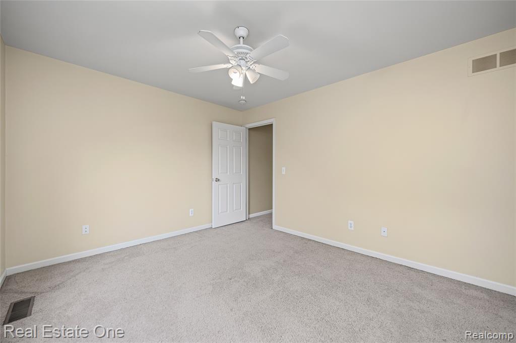 2025 Somerville Road Rochester Hills, MI 48307 - Photo 31 of 51