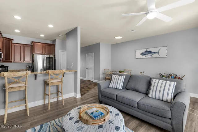 $2,200 | 8853 Brown Pelican Circle, Navarre, FL 32566