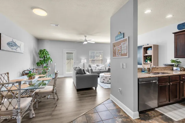 $2,200 | 8853 Brown Pelican Circle, Navarre, FL 32566